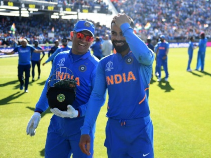 India vs West Indies: After the victory, Rohit and Pant took someone and what did they do, watch the video | India vs West Indies : विजयानंतर रोहित आणि पंतने कोणाला पकडले आणि काय केले, पाहा हा व्हिडीओ