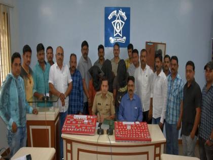 Within three days, the robbers were arrested | अवघ्या तीन दिवसात लुटारु जेरबंद Within three days, the robbers were arrested | अवघ्या तीन दिवसात लुटारु जेरबंद