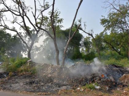 The garbage depot is on fire again | कचरा डेपोला लागली पुन्हा आग The garbage depot is on fire again | कचरा डेपोला लागली पुन्हा आग