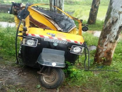 Rickshaw hits tree at Warsaw fork, boy killed, 7 injured | वार्सा फाट्यावर रिक्षा झाडावर आदळली, मुलगा ठार, ७ जखमी