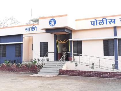 A shiny police station made of rubble | भंगार इमारतीमधून बनले चकाचक पोलीस स्टेशन A shiny police station made of rubble | भंगार इमारतीमधून बनले चकाचक पोलीस स्टेशन