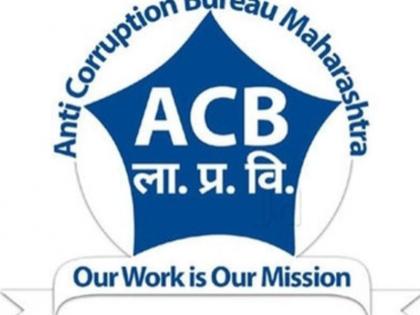 ACB raids Rajendra Kumar Gavit's house at Natawad | ४२ लाखांची अपसंपदा जमा केल्याप्रकरणी राजेंद्रकुमार गावित यांच्या नटावद येथील घराची एसीबीकडून झडती