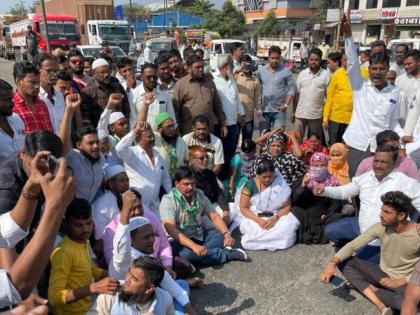 MLAs block farmers' agitation on National Highway | शेतकऱ्यांच्या आंदोलनाला पाठिंबा आमदारांनी रोखला राष्ट्रीय महामार्ग MLAs block farmers' agitation on National Highway | शेतकऱ्यांच्या आंदोलनाला पाठिंबा आमदारांनी रोखला राष्ट्रीय महामार्ग