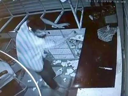 The thief hit the shop all day long | भरदिवसा चोरट्याने मारला दुकानात डल्ला