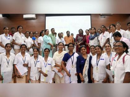 Inclusion in the health department, smiles on the faces of 33 contract employees of chandrapur municipal corp. | मनपातील ‘त्या’ ३३ कंत्राटी कर्मचाऱ्यांच्या चेहऱ्यावर फुलले हास्य !