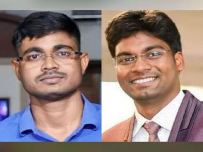 Two young men from a small village become officer by cracking mpsc exam | परिश्रमाची गरिबीवर मात; छोट्या गावातील दोन तरुण बनले अधिकारी