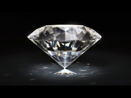 Can licking a diamond lead to death | खरंच डायमंड चाटल्याने मृत्यू होतो का? जाणून यात किती आहे तथ्य