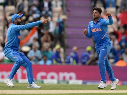 India vs Pakistan, Latest News: Chinnaman Kuldeep Yadav took two important wickets in the match | India Vs Pakistan, Latest News: चायनामन कुलदीप यादवने सामना भारताच्या बाजूने झुकवला