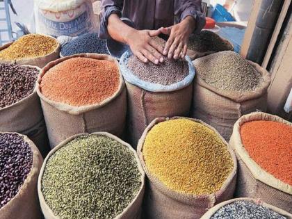 inflation with the price of pulses close to rs 200 it became difficult to run a restaurant in mumbai | उन्हाळ्यात महागाईचा चटका! डाळींचे दर २०० रुपयांजवळ, खानावळ चालवणे झाले अवघड  