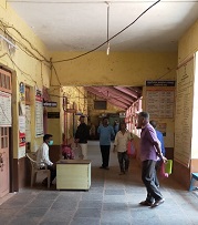 Corona virus: Discomfort at the quarantine center in Ratnagiri | corona virus : रत्नागिरीतील क्वारंटाईन केंद्रात असुविधांचा कहर