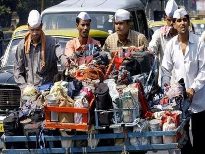 Bicycle stand outside the railway station now for the boats | डबेवाल्यांसाठी आता रेल्वे स्थानकांबाहेर सायकल स्टँड