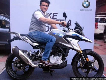 india's former captain saurav ganguly buys bmw g310-gs motorcycle | भारतातील 'ही' बाईक गांगुलीच्या ताफ्यात, किंमत ऐकाल तर चकित व्हाल