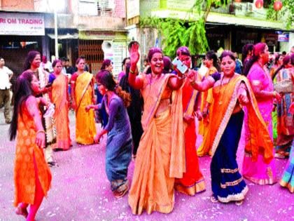 Lok Sabha Elections 2019: Thunderstorms activists on the evening due to the heat wave | लोकसभा निवडणूक 2019 : उन्हाच्या झळांमुळे सायंकाळी थिरकले कार्यकर्ते