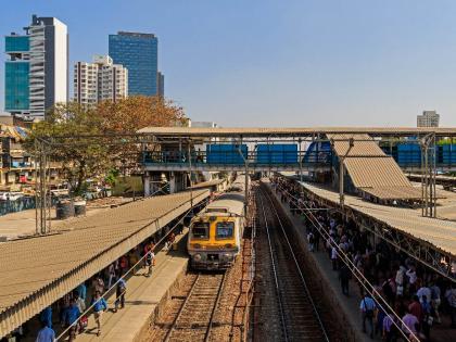 stair widening; Selfishness of railways or benefit of passengers? | दादर रूंदीकरण; रेल्वेचा स्वार्थ की प्रवाशांचा फायदा?