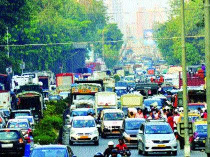 Already sweat, jam in the road | आधीच घाम, त्यात रस्तेही जाम