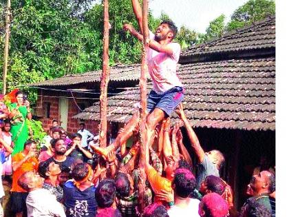 The excitement of the combined Rane family in the Gokulashtami celebrations cassard with history of 200 years | दोनशे वर्षांचा इतिहास असलेली गोकुळाष्टमी साजरी कासार्डेतील एकत्रित राणे कुटुंबाचा उत्साह