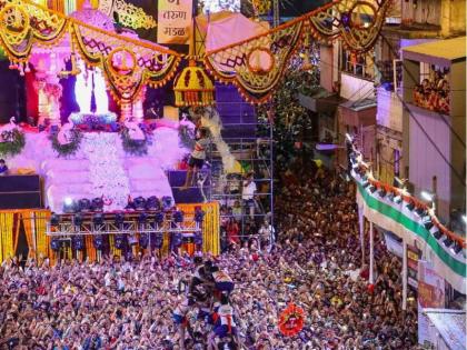 Crowd of citizens in the city on the occasion of Dahihandi Know the Ha changes in the way of PMP | Pune: दहिहंडीनिमित्त शहरात नागरिकांची गर्दी; जाणून घ्या पीएमपी बसच्या मार्गातील 'हा' बदल