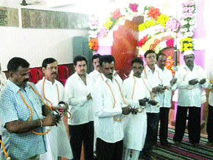 The historic Dahiraka celebrates the beginning of the festival | ऐतिहासिक दहीकाला उत्सवाला सुरुवात