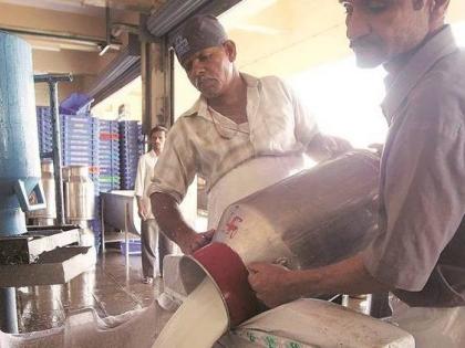 Appointment of administrator; Board of Directors of Solapur District Milk Association dismissed | प्रशासकाची नियुक्ती; सोलापूर जिल्हा दूध संघाचे संचालक मंडळ बरखास्त