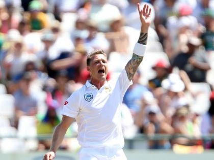 SA vs PAK 1st Test: South Africa DALE STEYN paceman becomes his country's most successful Test bowler. | SA vs PAK 1st Test : आफ्रिकेची 'स्टेन'गन धडाडली, शॉन पोलॉकचा विक्रम मोडला