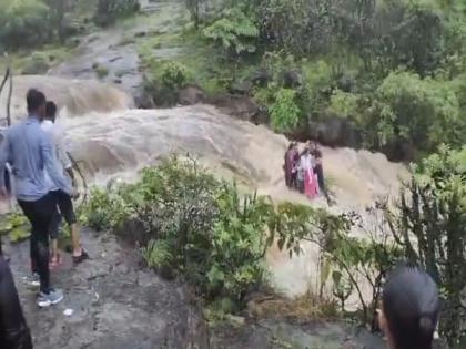 Rescue operation in Lonavala ends; Bodies of 5 tourists who were washed away in Bhushi dam were found | लोणावळ्यातील रेस्क्यू ऑपरेशन संपले; भुशी धरणात वाहून गेलेल्या ५ पर्यटकांचे मृतदेह सापडले