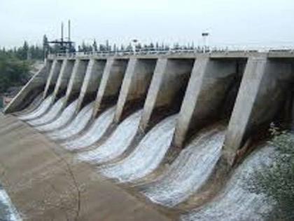 Water stock in the Dams in Buldana district reached sufficient level | बुलडाणा जिल्ह्यातील प्रकल्पांमधील पाणीसाठा पोहोचला १६३ दलघमीवर