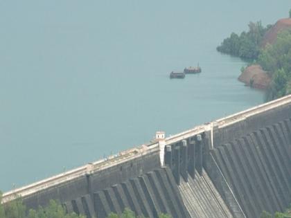 This year, along with the rain, the water storage in the dam is also low in satara | पावसाबरोबरच धरणसाठाही रुसला; साताऱ्यात पाणीप्रश्न पेटला