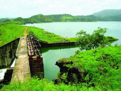 Even the water in the dam is thirsty | धरणात पाणी तरीही गावे तहानलेली