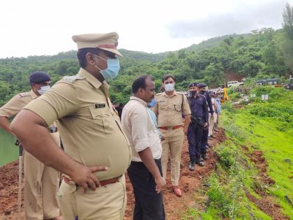 Police rushed to Panderi with relief materials | Panderi Dam: मोठी बातमी! रत्नागिरीतील पणदेरी धरण फुटण्याची शक्यता; हायअलर्ट जारी, NDRF टीमसह १०० पोलीस तैनात