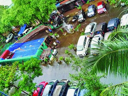 In Bhandup, Fali Lake collapsed | भांडुपमध्ये फळीचा तलाव कोसळला