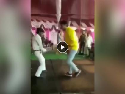 two-friends-dancing-wrestling-style-marriage-dance-viral-on-social-media-trending | Dance Viral Video: उठा-पटक डान्स! दोन मित्रांचा विचित्र नाच पाहून तुमचंही डोकं चक्रावेल!