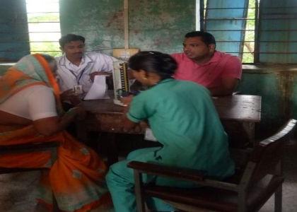 130 people benefit from the health check-up camp in Dapora | दापोरा येथील आरोग्य तपासणी शिबिराचा 130 जणांना लाभ