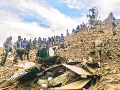 13 soldiers killed in army camp; The incident in Manipur, many feared to be crushed under the rubble | लष्कराच्या शिबिरावरच दरड काेसळून १३ जवानांचा मृत्यू; मणिपूरमधील घटना, अनेक जण ढिगाऱ्याखाली दबल्याची भीती