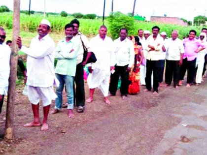 More than five lakh devotees filed in Pandharpur | पंढरपुरात पाच लाखांपेक्षा जास्त भाविक दाखल