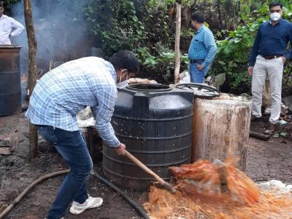 Village liquor den demolished at Mirjole | liquor ban-मिरजोळे येथे गावठी दारूचा अड्डा उद्ध्वस्त