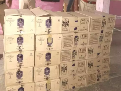 Liquor worth three and a half lakhs seized in Fondaghat in the wake of Thirty First | Sindhudurg: थर्टी फर्स्टच्या पार्श्वभूमीवर फोंडाघाटात साडेतीन लाखांची दारू जप्त, एकजणावर गुन्हा दाखल