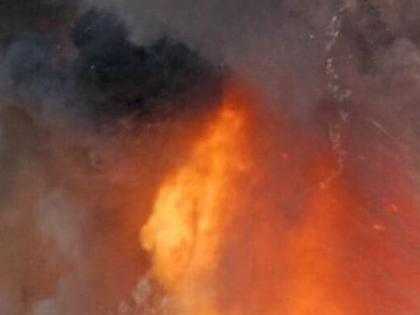 Explosion while making liquor at Kavathe Ekandla Sangli, six injured | Sangli: कवठे एकंदला शोभेच्या दारुचे काम करताना स्फोट, सहाजण जखमी