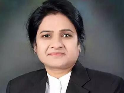 Uttar Pradesh Bar Council president shot dead in Agra | उत्तर प्रदेश बार कौन्सिल अध्यक्षाची कोर्ट परिसरात गोळ्या झाडून हत्या