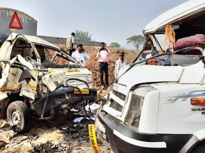 Accidental accident on Mumbai-Goa highway | मुंबई-गोवा महामार्गावर भीषण अपघात; १३ जखमी