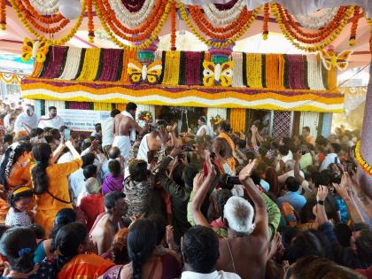 The birth ceremony of Nrisimhasaraswati Swami Maharaj was held at Nrisimhwadi kolhapur | श्री क्षेत्र नृसिंहवाडीत 'नृसिंहसरस्वती स्वामी' महाराजांचा जन्मकाळ सोहळा संपन्न, जन्मोत्सवास अनन्य साधारण महत्व