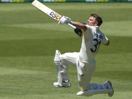 David Warner broke records in his 100th Test, washing away the records of African bowlers | शंभराव्या कसोटीत डेव्हिड वॉर्नरने पाडला विक्रमांचा पाऊस, आफ्रिकेच्या गोलंदाजांची धुलाई करत नोंदवले हे विक्रम