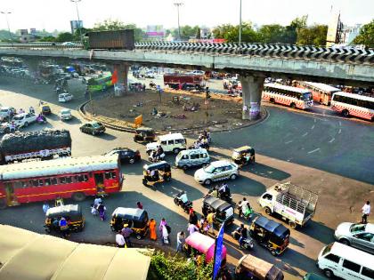 Traffic congestion; Police's 'U-turn' | वाहतुकीची कोंडी; पोलिसांचा ‘यू-टर्न’