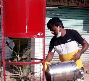 In Nagpur, 'Dayasagar' did tree conservation in summer | नागपुरात ‘दयासागर’ ने केले उन्हाळ्यात वृक्षांचे संवर्धन