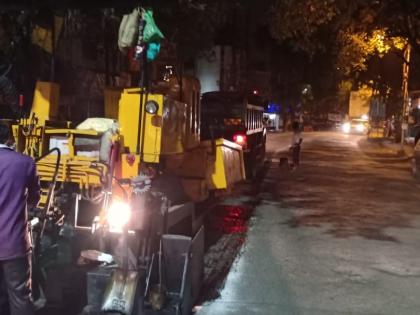 Notice of MNS agitation, work of filling potholes on roads in Dombivali started | मनसेच्या आंदोलनाची दखल, डोंबिवलीतील रस्त्यावरील खड्डे भरण्याचे काम सुरू