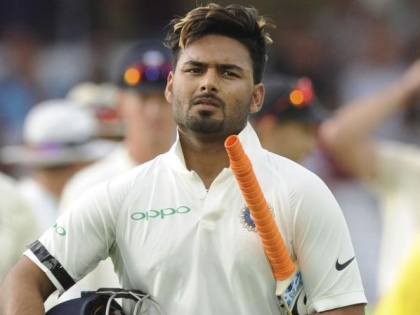 India vs West Indies, 2 nd test: Rishabh Pant's wicket on the first ball of the day | India vs West Indies, 2 nd test : दिवसाच्या पहिल्याच चेंडूवर रिषभ पंतची विकेट
