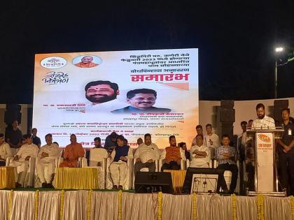 Eknath Shinde: Ready to shake up the NCP in Kolhapur? District President AY Patil on stage with CM Eknath Shinde | Eknath Shinde: कोल्हापुरात राष्ट्रवादीला हादरा देण्याची तयारी? नाराज जिल्हाध्यक्ष ए वाय पाटील एकनाथ शिंदेंसोबत मंचावर