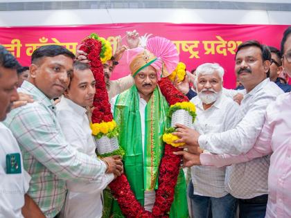 bjp and congress got setback in dhule former mp and office bearers joins ncp in presence of deputy cm ajit pawar | भाजपासह काँग्रेसला खिंडार; माजी खासदार, पदाधिकारी अजित पवार गटात, NCPचे घड्याळ बांधले हाती bjp and congress got setback in dhule former mp and office bearers joins ncp in presence of deputy cm ajit pawar | भाजपासह काँग्रेसला खिंडार; माजी खासदार, पदाधिकारी अजित पवार गटात, NCPचे घड्याळ बांधले हाती