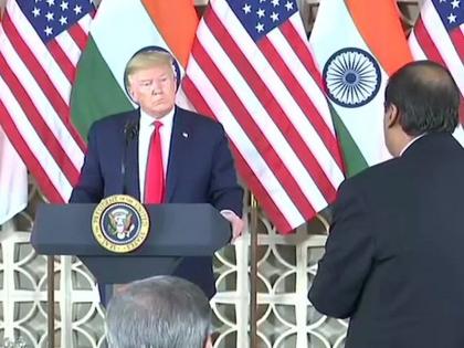 'Do not be afraid, I am with you'; Donald Trump backing to Reliance's Mukesh Ambani | 'भिऊ नकोस, मी तुझ्या पाठीशी आहे'; मुकेश अंबानींना डोनाल्ड ट्रम्प यांचे मोठे आश्वासन