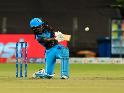 Womens T20 Challenge Final SNO vs VEL : Supernovas: 165/7 (20), Captain Harmanpreet Kaur scored 43 in 29 balls, Deandra Dottin 62 off 44 balls, Video | Womens T20 Challenge Final SNO vs VEL : RCB पेक्षा जास्त धावा सुपरनोव्हाजने केल्या; डिएंड्रा डॉटिन, हरमनप्रीत कौरने षटकारांचा पाऊस पाडला