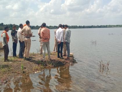 Dharashiv: पोटासाठी शेकडो मैल आले, पण नियतीने घात केला! दोघांचा तलावात बुडून मृत्यू